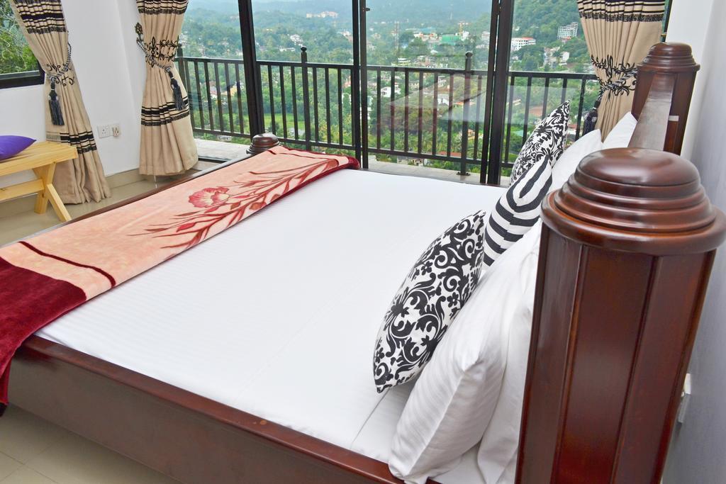 キャンディー Angel Tower Bed & Breakfast エクステリア 写真