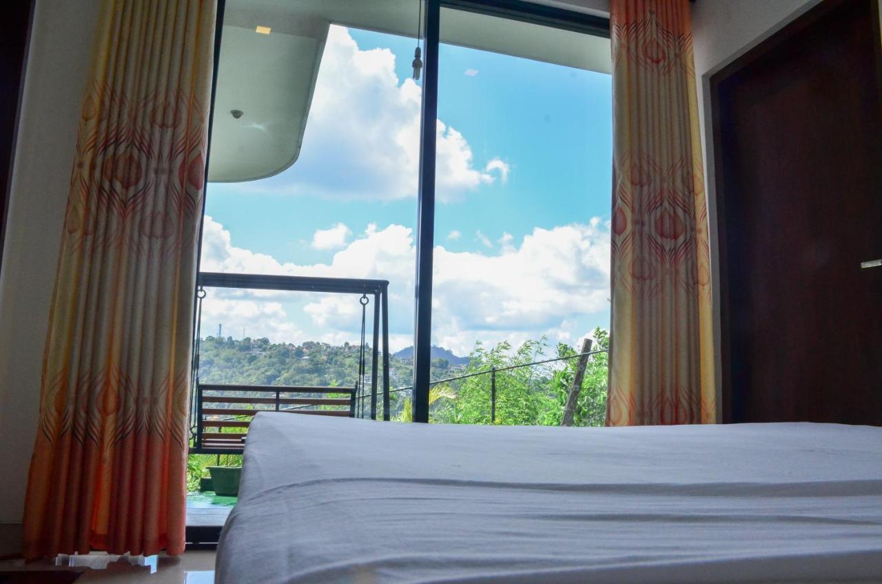 キャンディー Angel Tower Bed & Breakfast エクステリア 写真