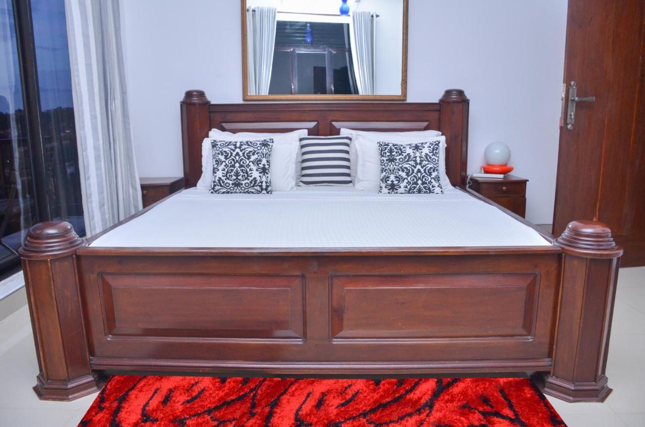 キャンディー Angel Tower Bed & Breakfast エクステリア 写真