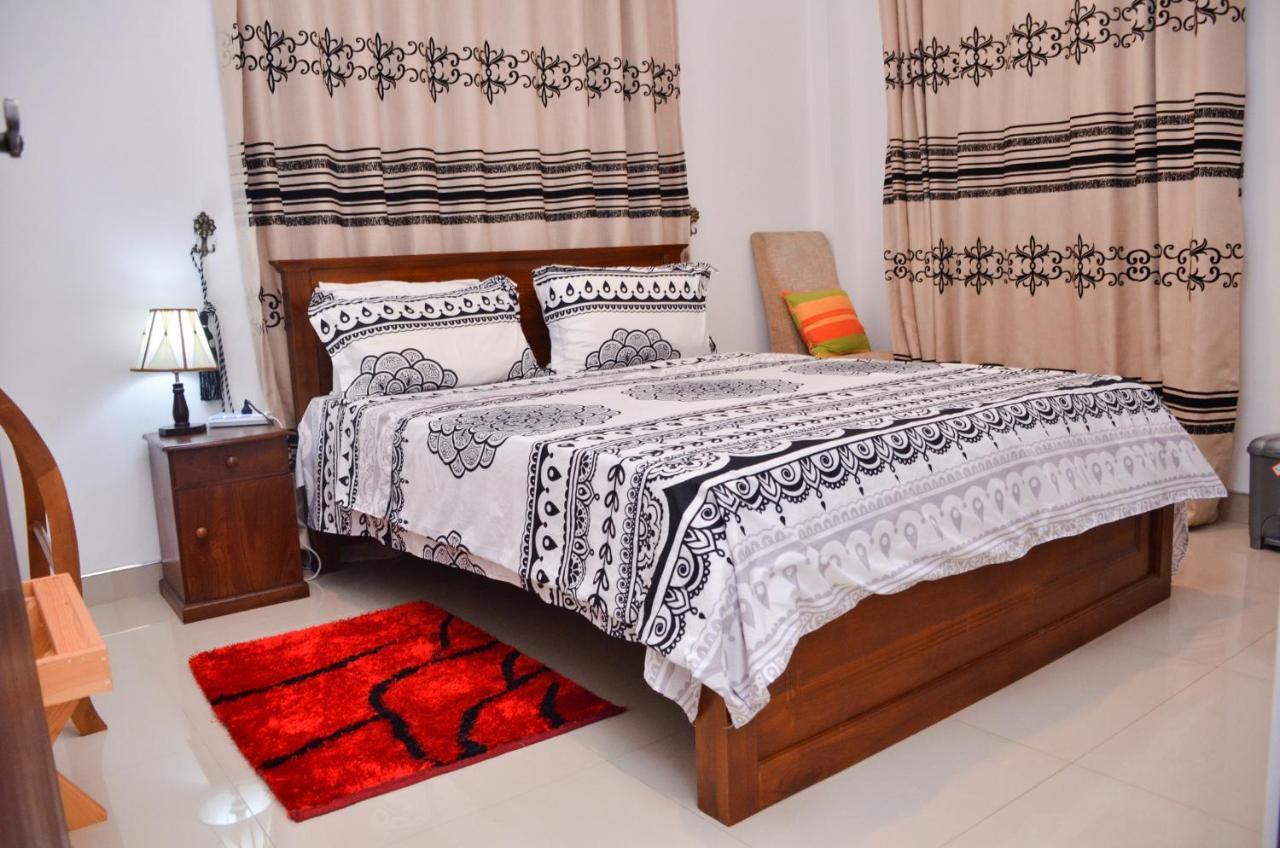 キャンディー Angel Tower Bed & Breakfast エクステリア 写真